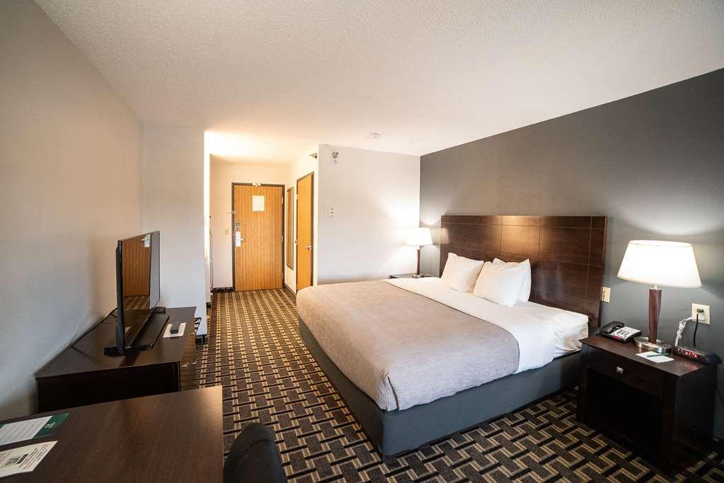 Quality Inn & Suites Watertown Near Prairie Lakes Ice Arena Chambre photo