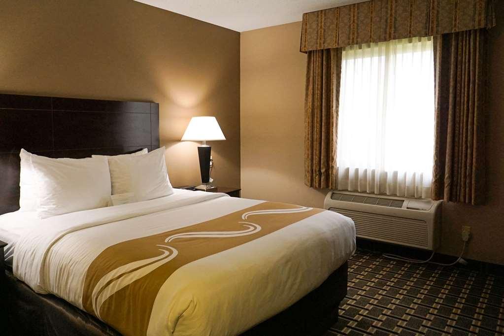 Quality Inn & Suites Watertown Near Prairie Lakes Ice Arena Chambre photo